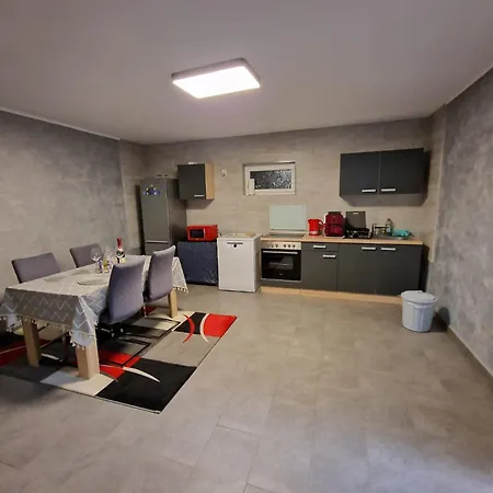 2 3* Ellscheid